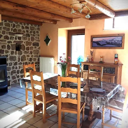 Semesterbostad La Fermette *