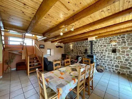 펜션 La Fermette Valprivas